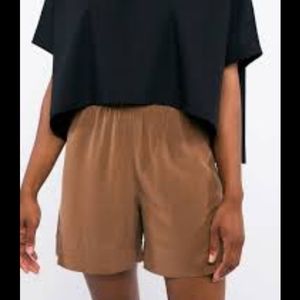 ELIZABETH SUZANN Florence Short in Silk Crepe | Moss Medium